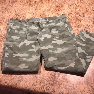 Ankle length camo pants